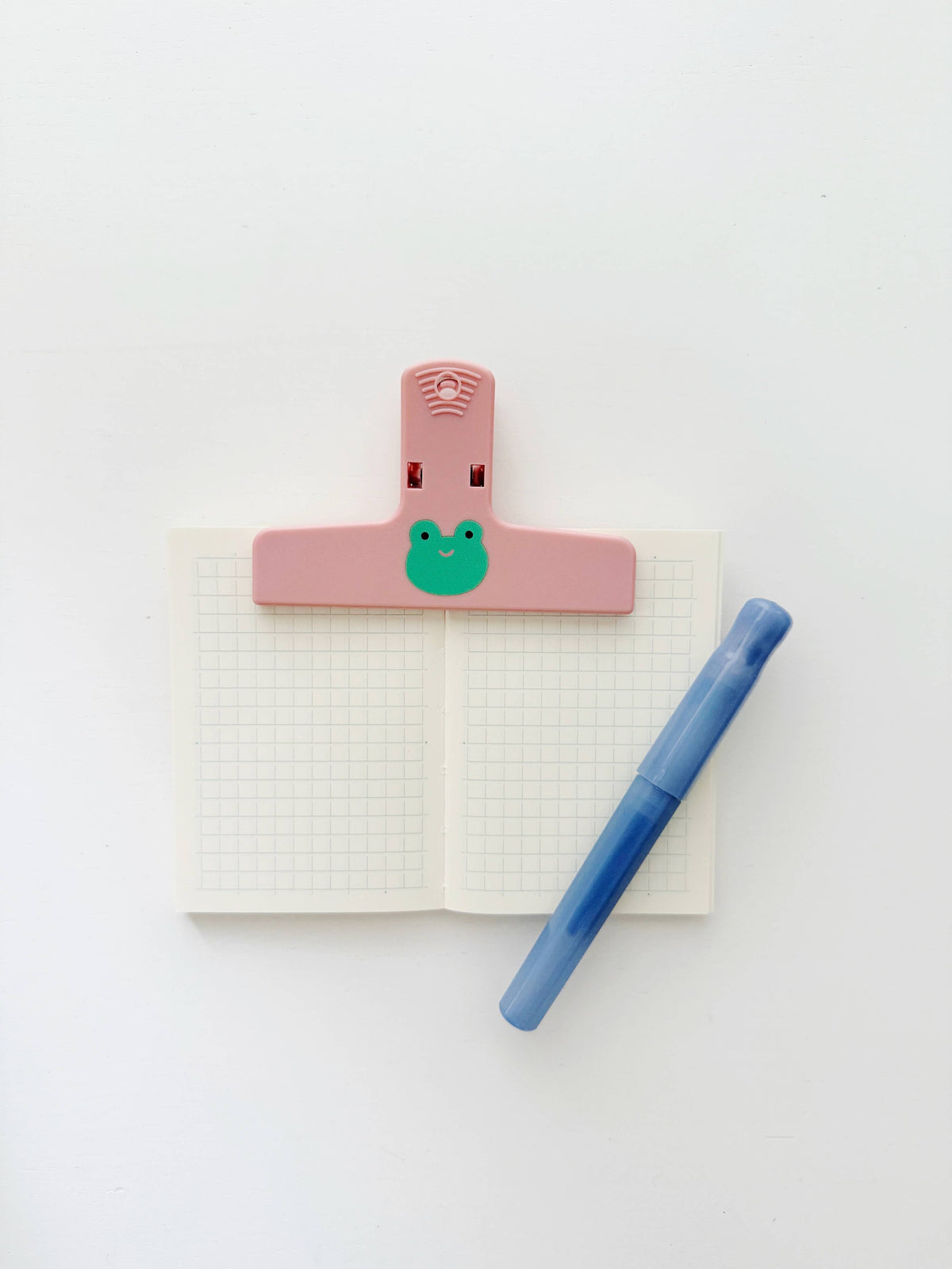 The Paper + Craft Pantry - Frog Journal Clip