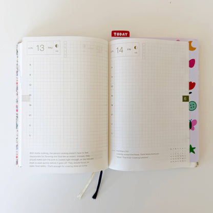 The Paper + Craft Pantry - A6 Planner Pencil Board: Flowers + Trinkets