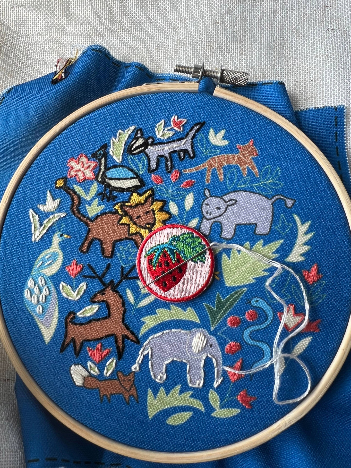 Rikrack - Strawberry Embroidery Needle Minder