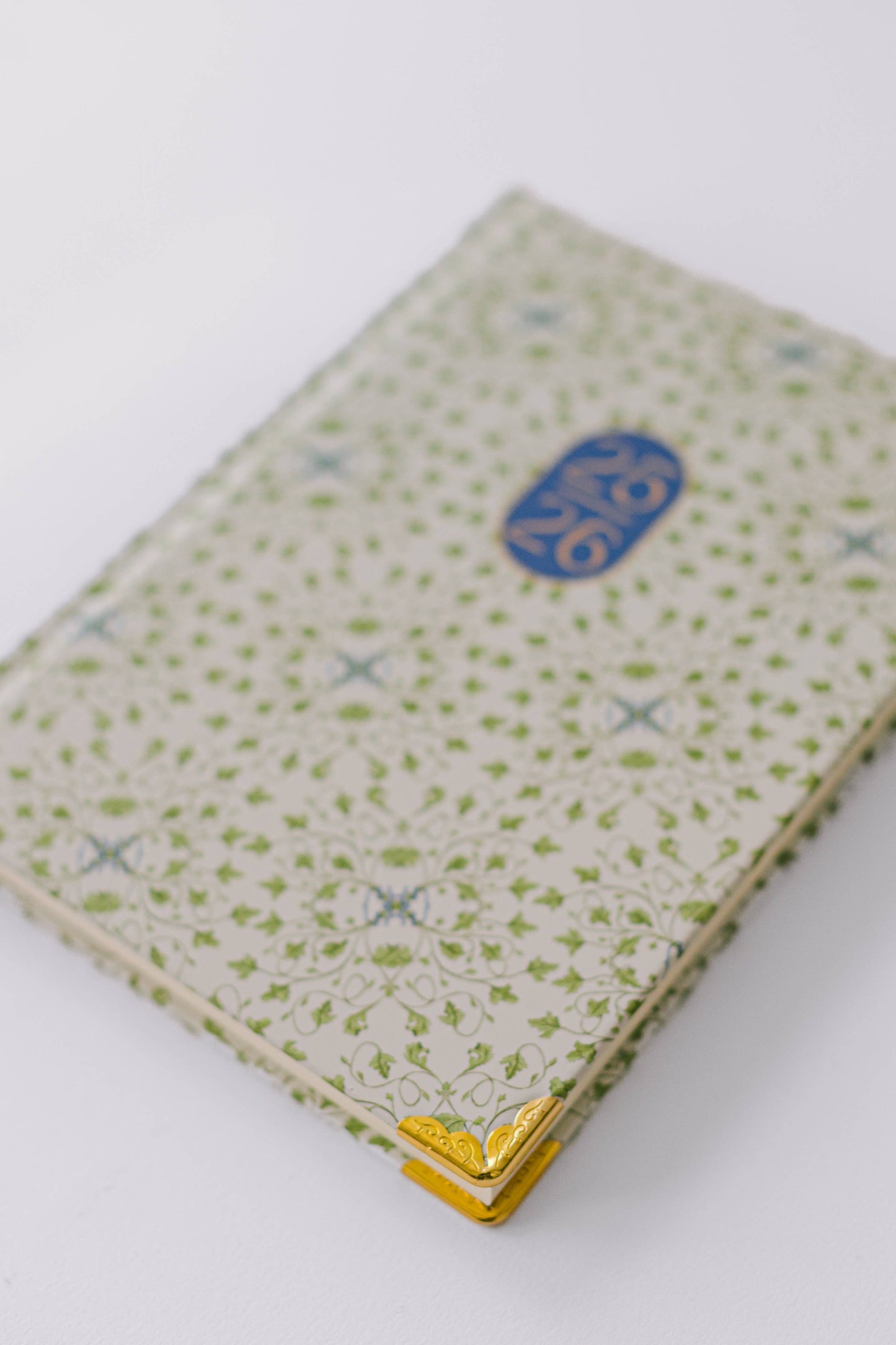 Good Juju Ink - 2026 Vine Pattern 17-Month Medium Bound Planner