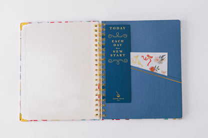 Good Juju Ink - 2026 Bows Pattern Toss 17-Month Large Spiral Planner