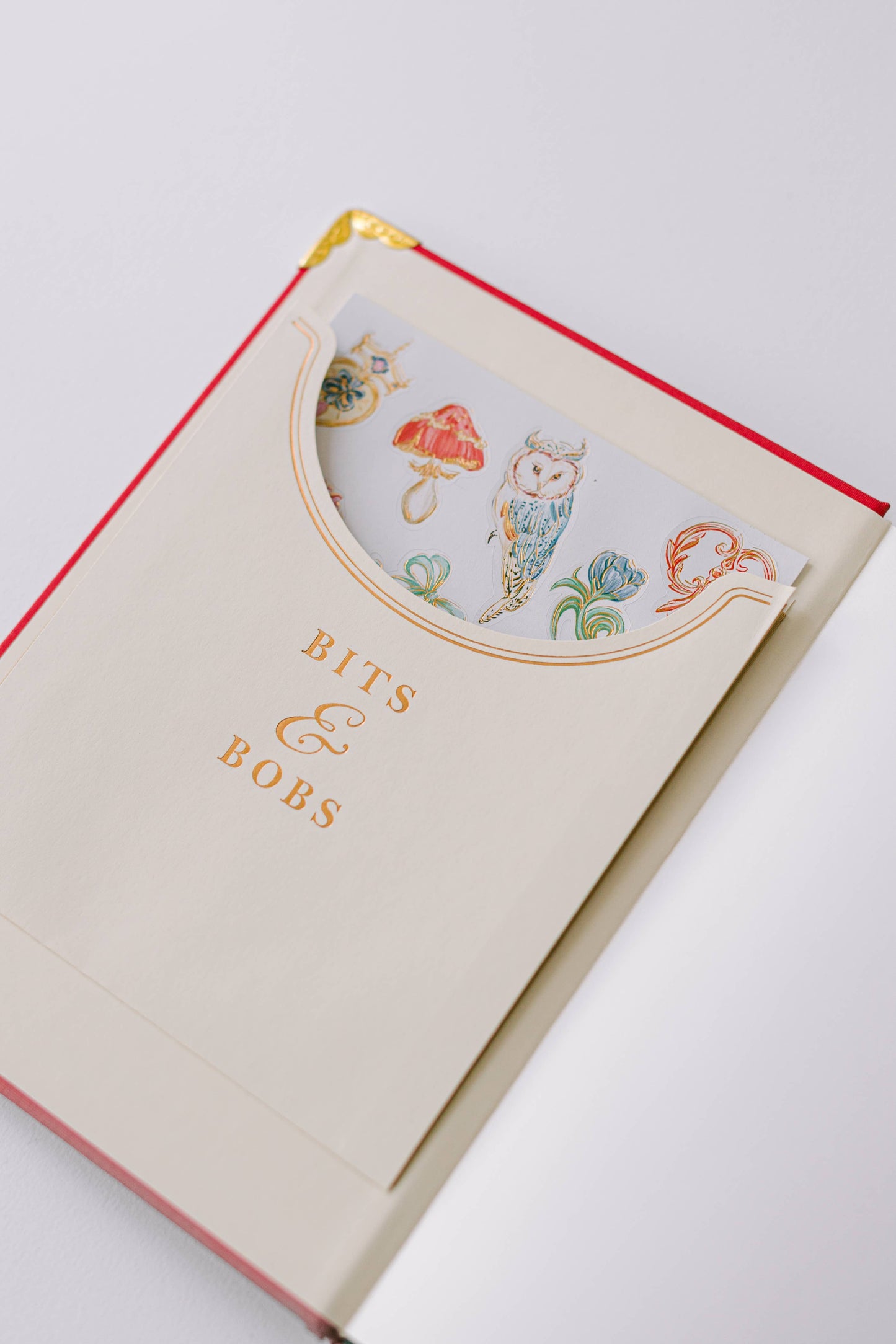 Good Juju Ink - 2026 Tulip Blind Embossed 17-Month Medium Bound Planner