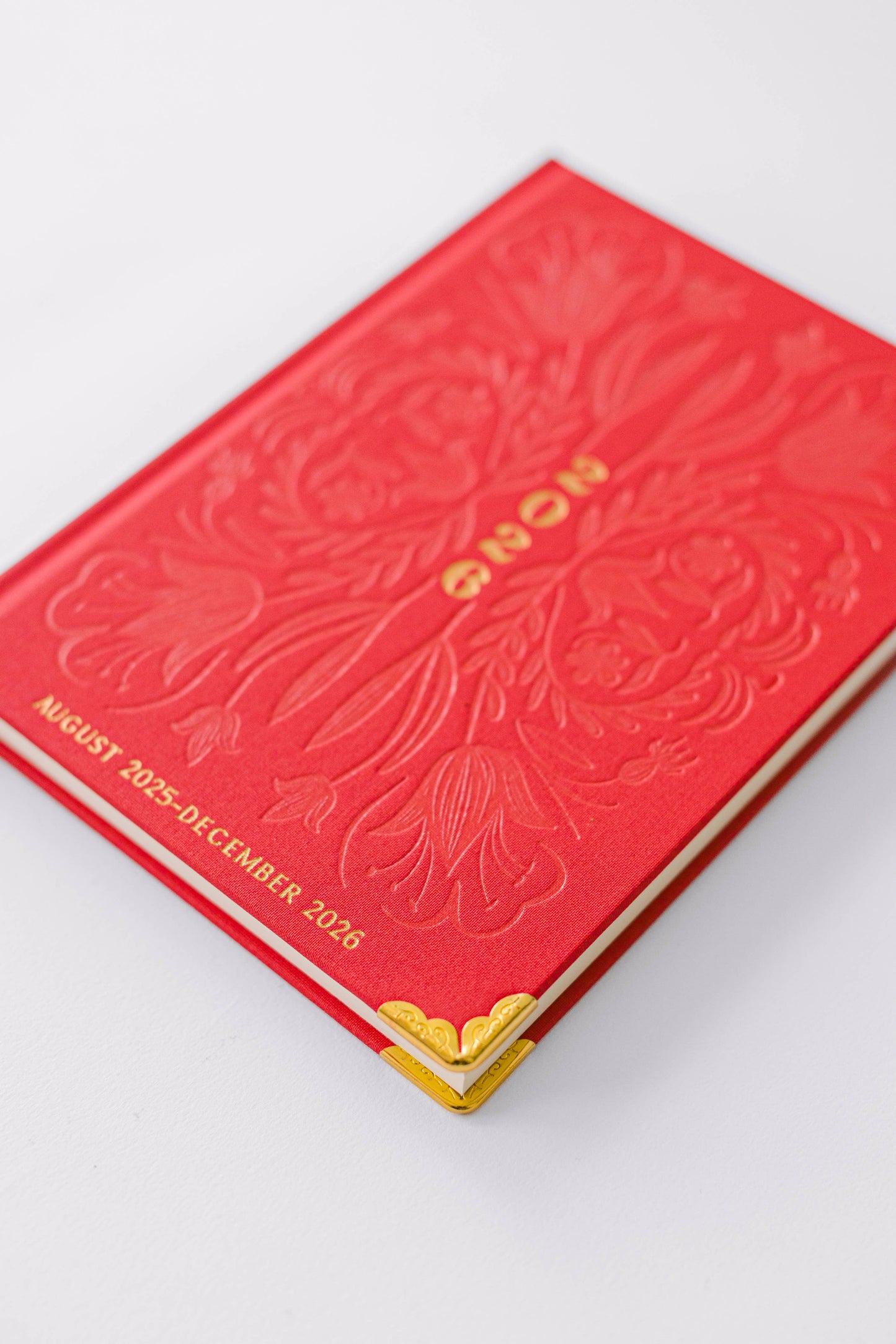Good Juju Ink - 2026 Tulip Blind Embossed 17-Month Medium Bound Planner