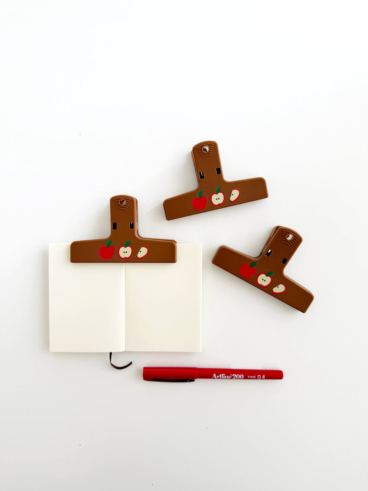 The Paper + Craft Pantry - Apples Journal Clip