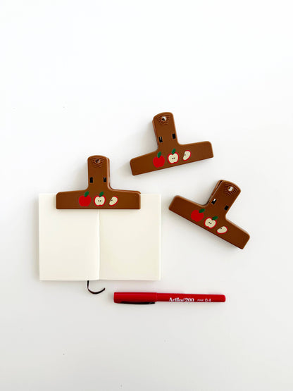 The Paper + Craft Pantry - Apples Journal Clip