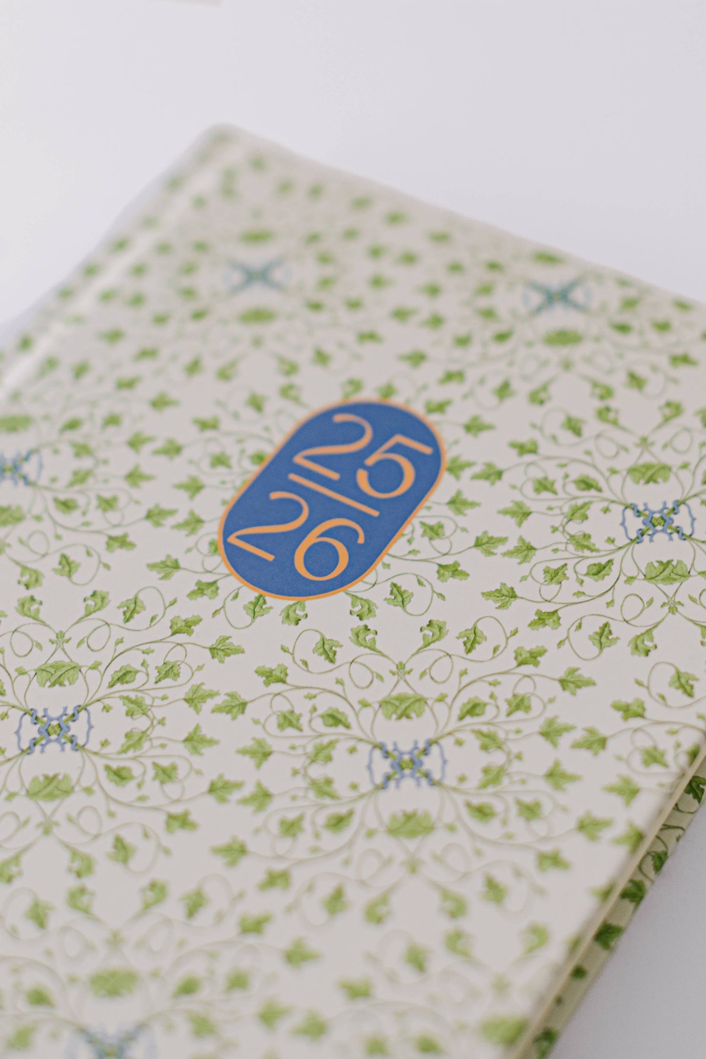 Good Juju Ink - 2026 Vine Pattern 17-Month Medium Bound Planner
