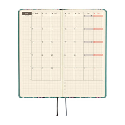Hobonichi - Techo HON 2027 - Weeks Yumi Kitagishi: White Cat Wallpaper