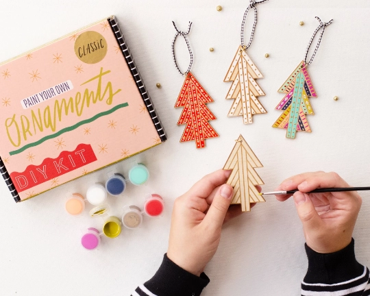 Jill Makes - Diy Paint Your Own Christmas Tree Ornament Kit