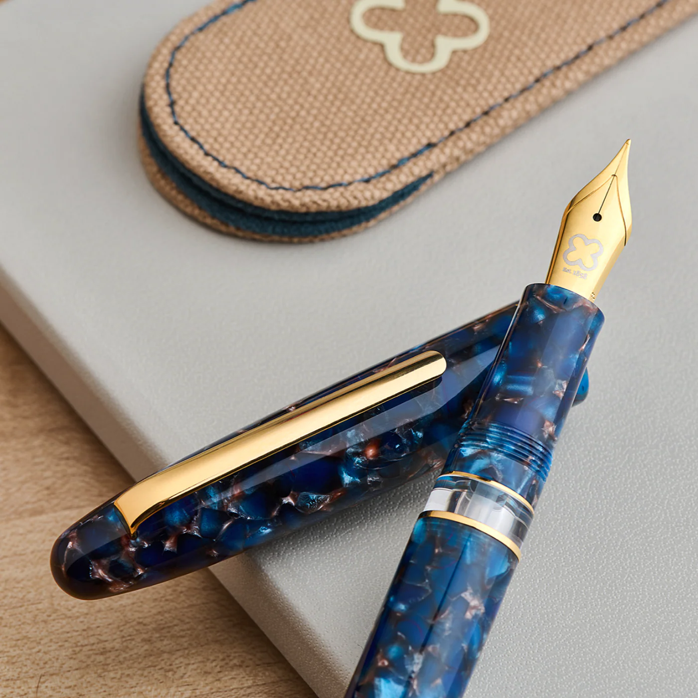 Esterbrook Pens - Estie Fountain Pen - Nouveau Blue Gold Trim