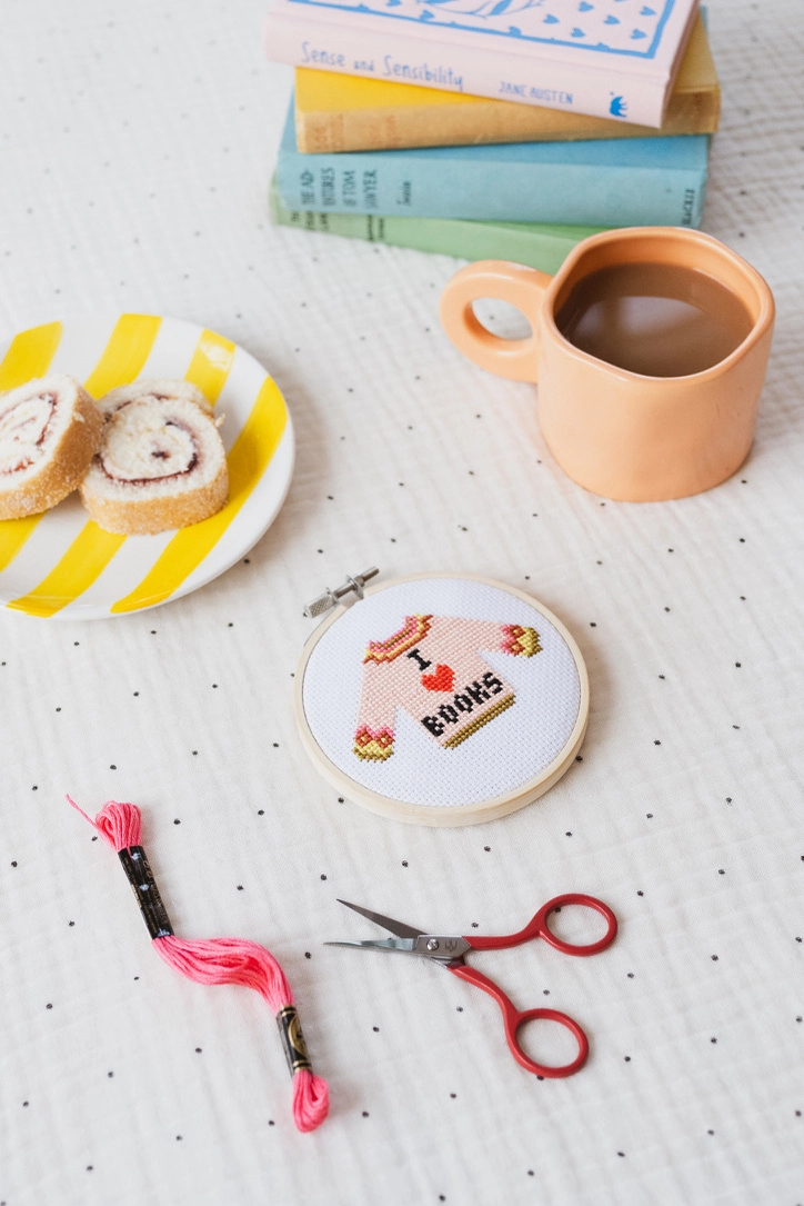 Cotton Clara I Love Books Cross Stitch for Beginners